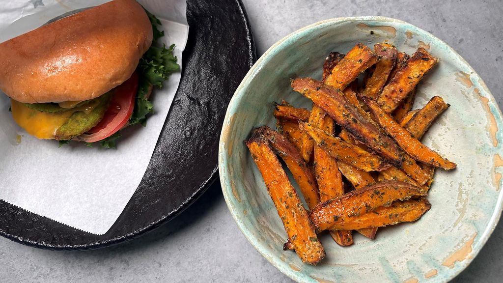 Rapsakoita bataattiranskalaisia kotiuunissa – tällä kikalla onnistut!