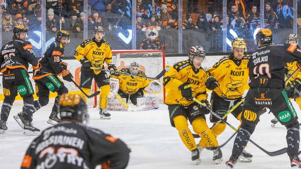 SM-liigassa jymytilanne: Kuin Ruotsin kiekkojätti pelaisi itseään vastaan