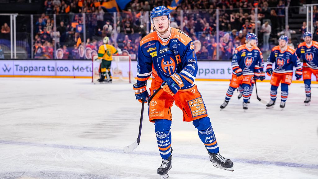 Tappara-vääntäjältä piikikäs havainto Ilveksestä – tyly kuitti käytävän toisesta päästä: 