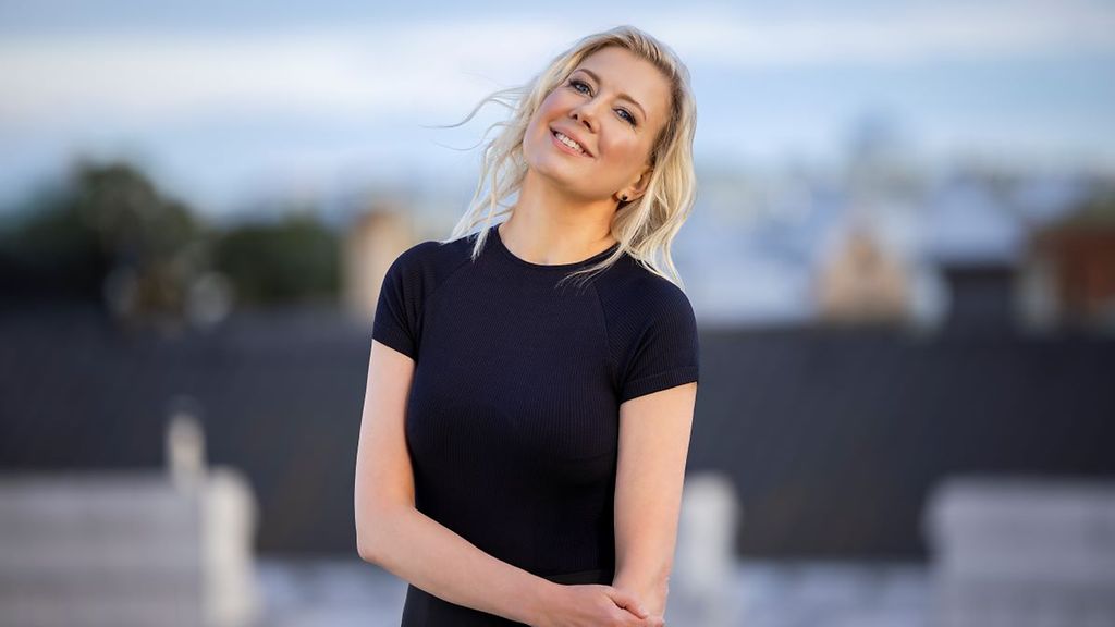 Näin Elina Vähälän miljoonaviulu jysähti lattialle kesken konsertin – katso tilanne videolta!