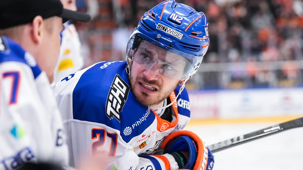 Lähes mahdottomista lähtökohdista SM-liigan tähdeksi – ennätyskaudesta kiitosta myös Ville Niemiselle