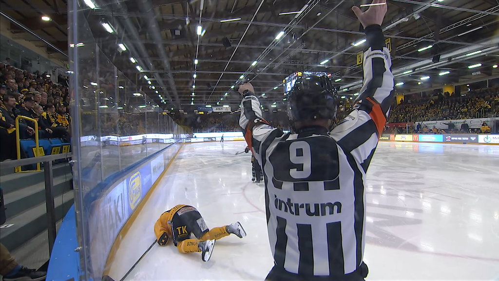 Taas suihkutuomio – SM-liigan välierässä roihuaa