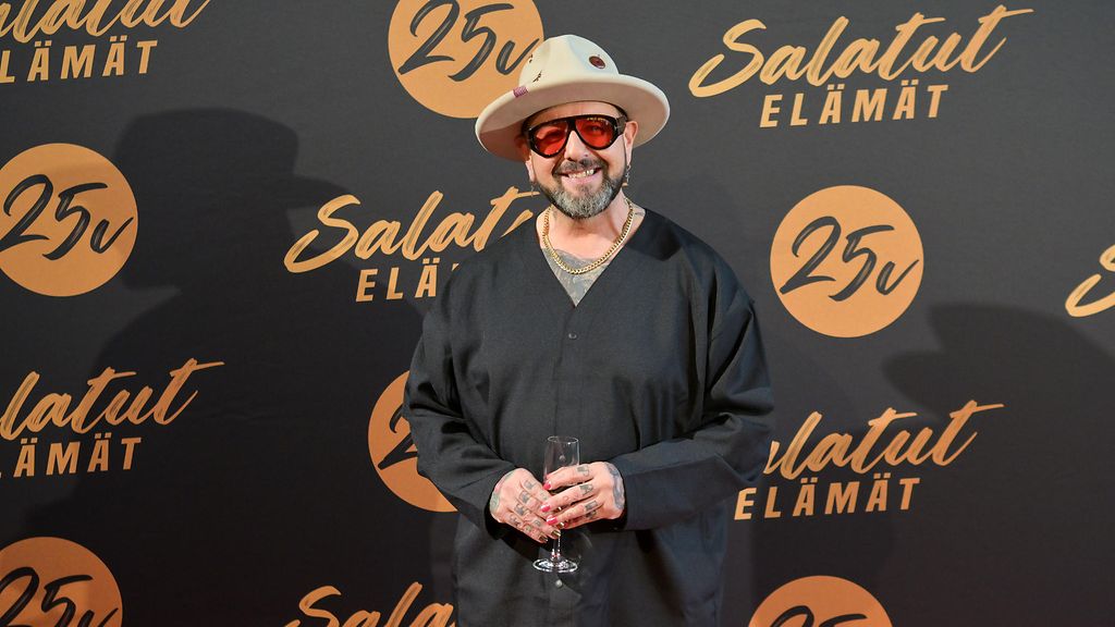 Petri palaa Salkkareihin – Esko Eerikäiseltä vihjaus tulevasta: 