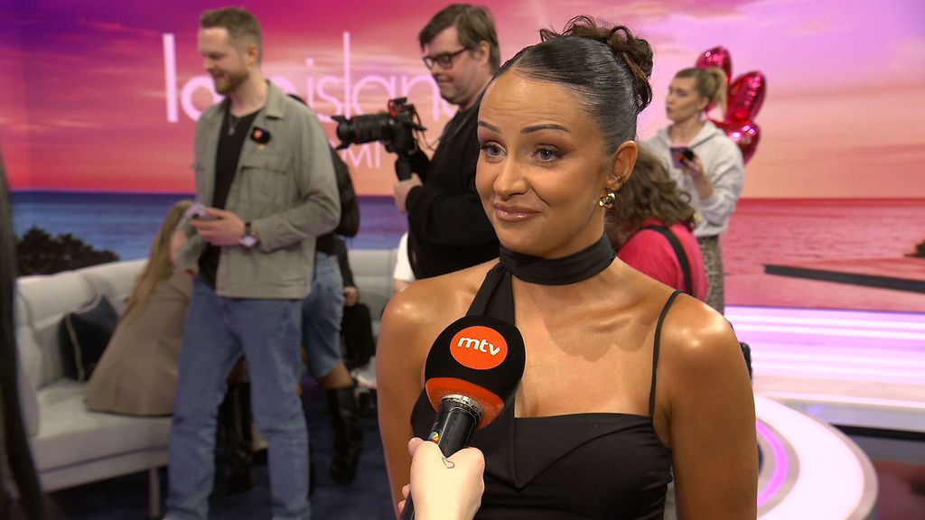 Love Island -Ella joutui tukalaan tilanteeseen, kun työkaverit utelivat hänen reissustaan: 