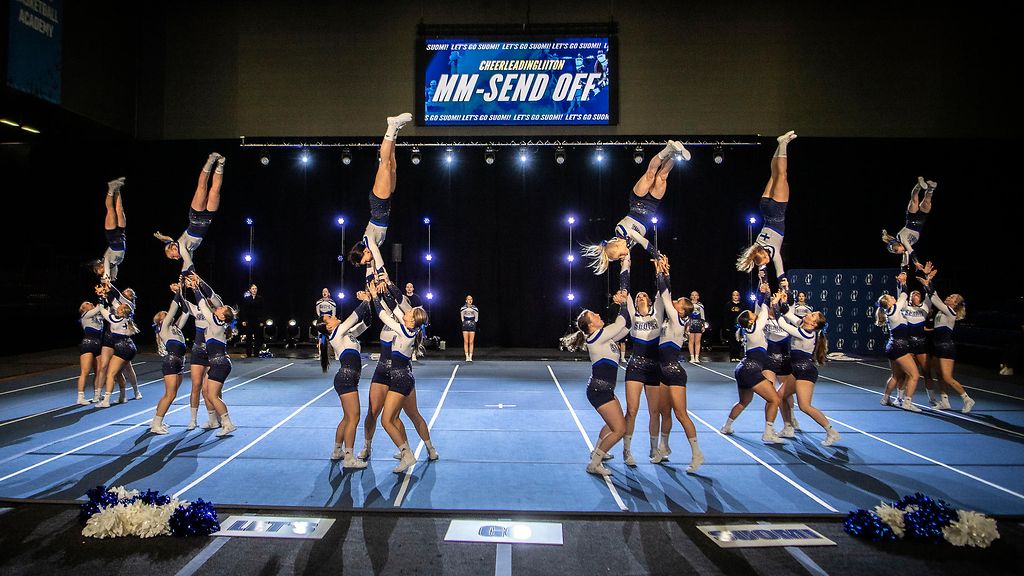 Suomen cheer-naisille MM-hopeaa Floridassa