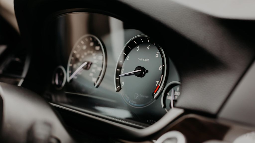 Lankeatko tähän harhaan autokaupoilla? Saa ostajan maksamaan enemmän