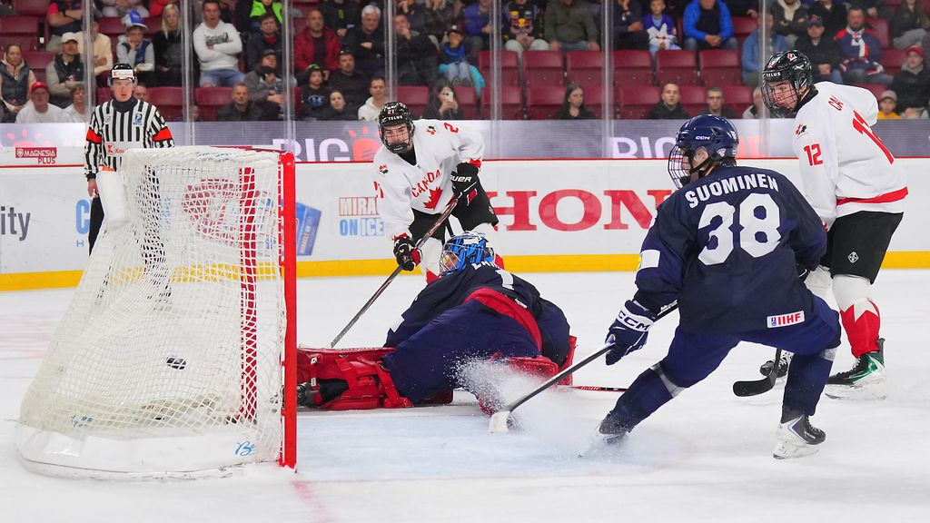 Pikkuleijonille karmea löylytys Kanadalta