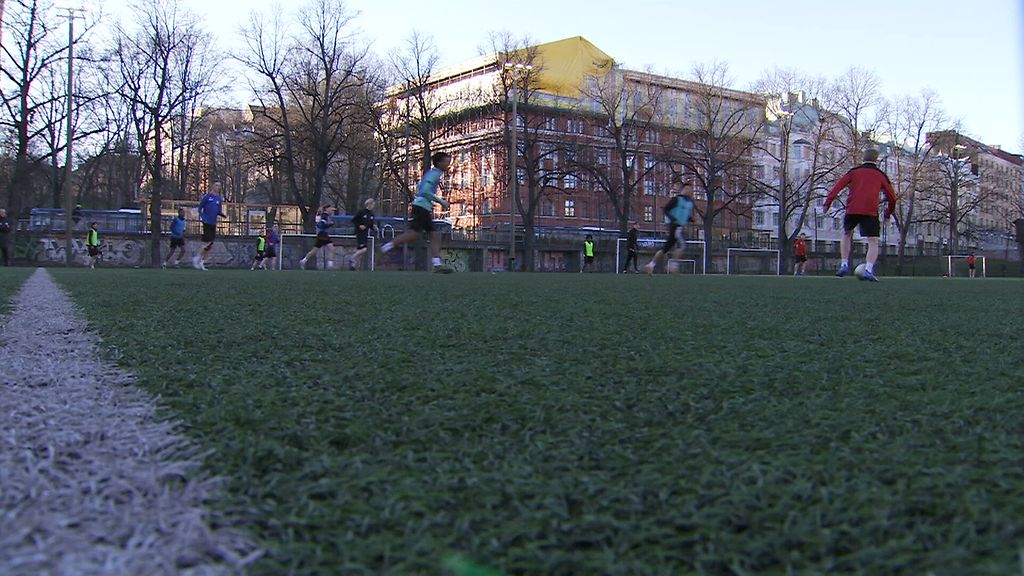 Kilpailu lasten urheilussa puhuttaa – asiantuntija näkee ongelman muualla