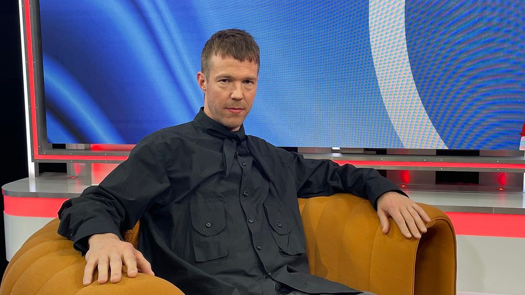 Olavi Uusivirtaa kosiskellaan politiikkaan – näin hän vastaa