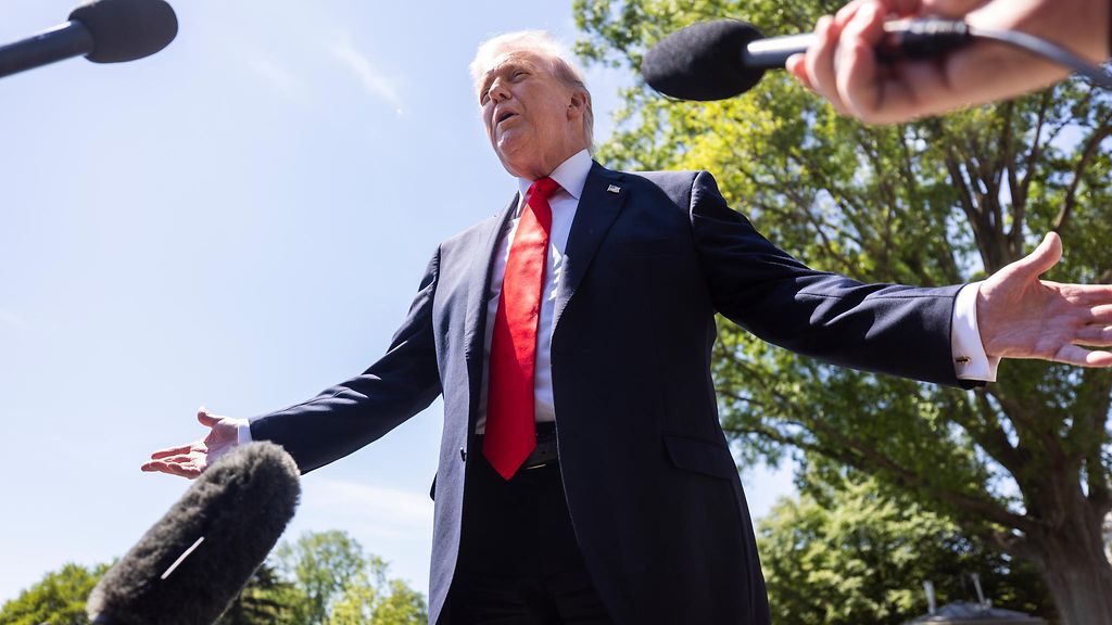Trump: USA aikoo vetää kerrottua enemmän sotilaita Saksasta