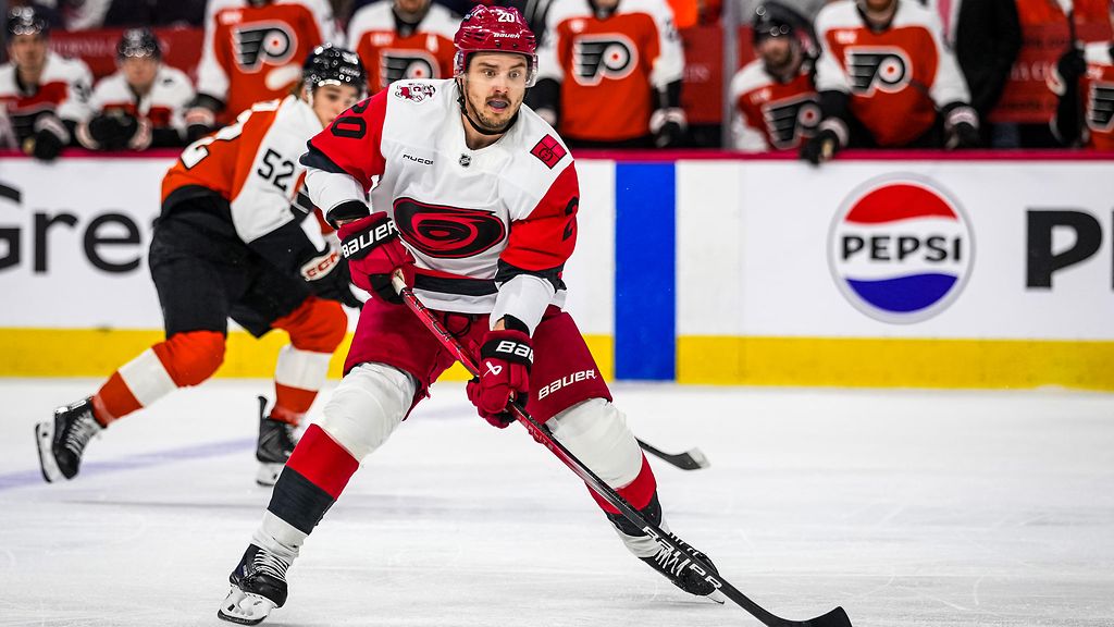 Sebastian Aho ohitti Teemu Selänteen