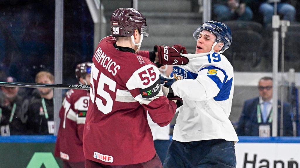 Leijonien pelaajat palaverissa Zürichissä – sitten alkoi tapahtua