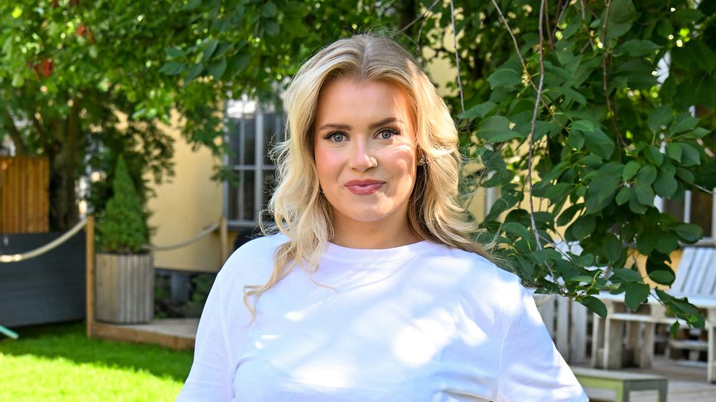Vivi Wahlström hempeissä kuvissa kultansa kanssa: 