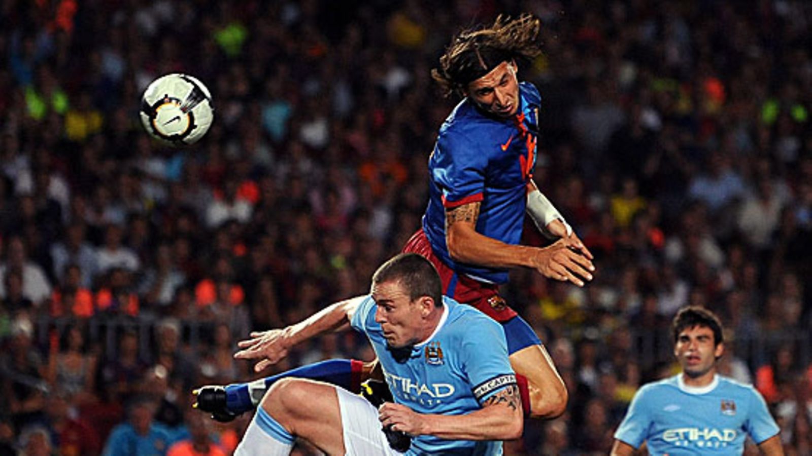 Richard Dunne ja Zlatan Ibrahimovic, kuva: Jasper Juinen/Getty Images