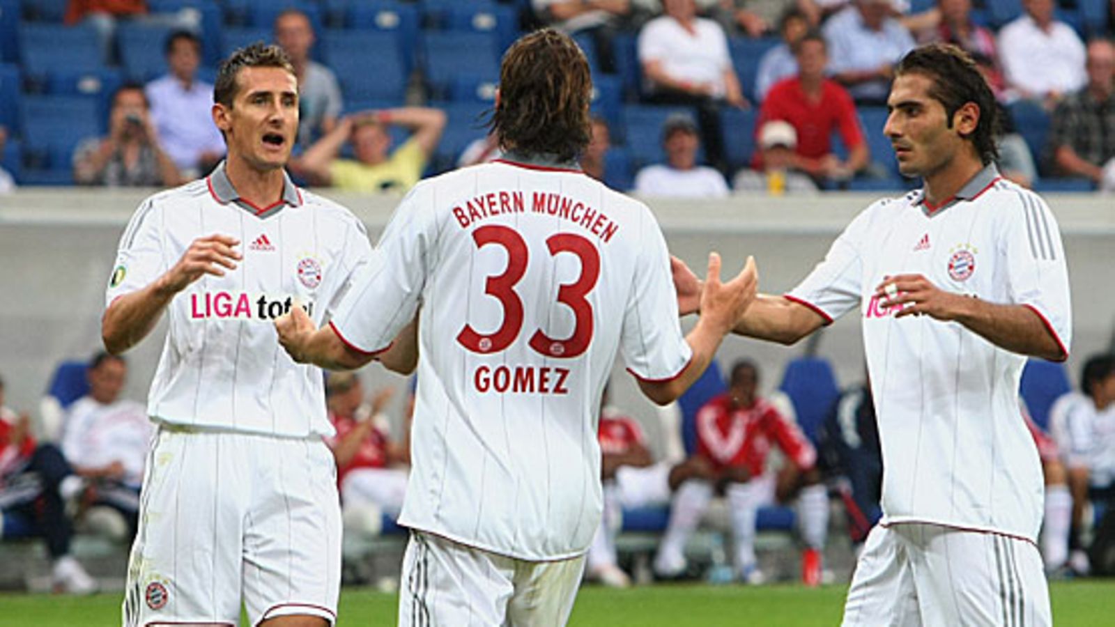 Miroslav Klose, Mario Gomez ja Hamit Altintop,  kuva: Alexander Hassenstein/Bongarts / Getty Images