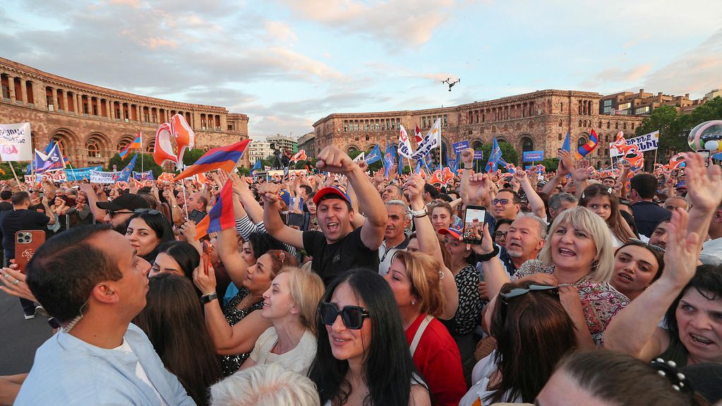 Armenian parlamenttivaalit käyntiin Venäjä-kohun keskellä