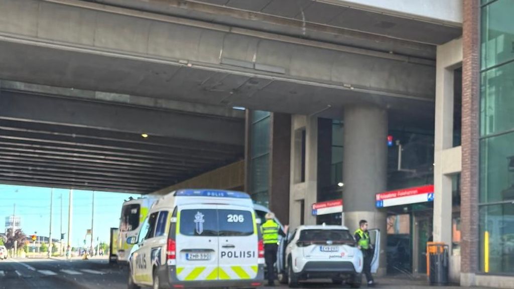 Poliisi selvittää väkivaltarikosta Helsingin Kalasatamassa
