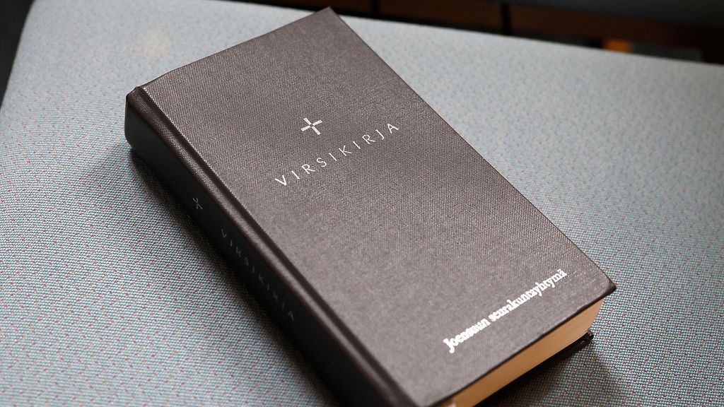 Suvivirsi-kohu: Espoolta ei herunut rahaa