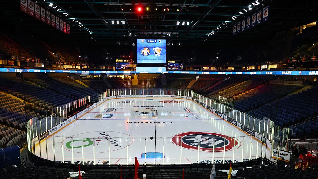 Jokereiden ja HIFK:n odotetussa ottelussa tuhdit l