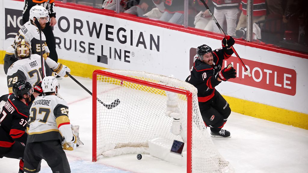 Carolina kaivoi jättivoiton: Stanley Cup voiton päässä – Seb