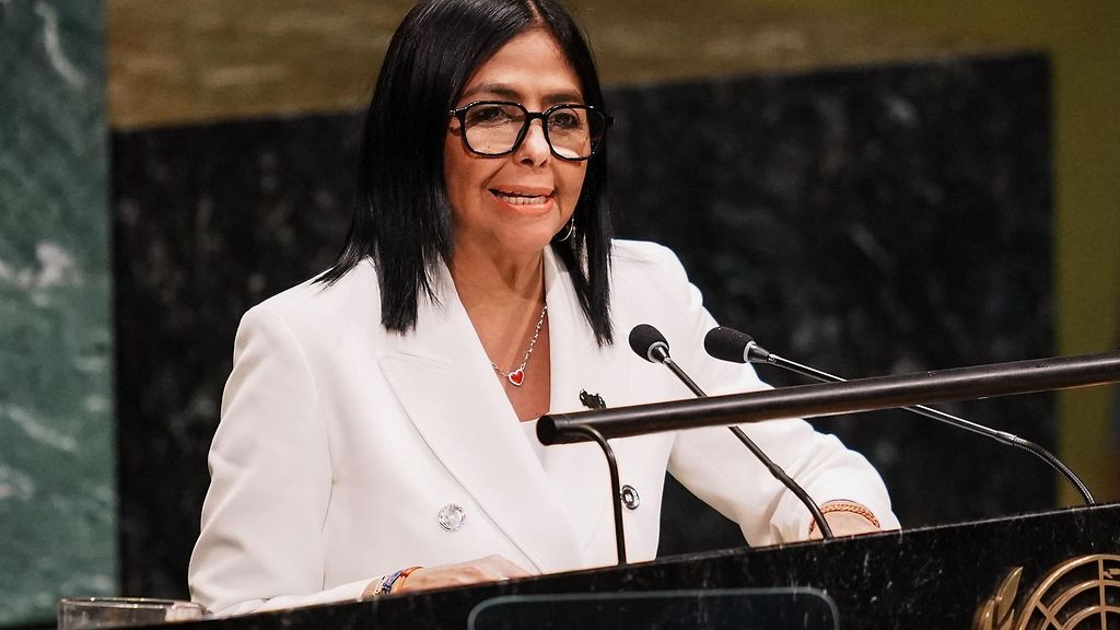 Venezuelan väliaikainen presidentti lupaa maahan vaalit