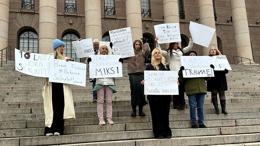 Seksuaaliväkivallan uhrit vaativat muutosta: "Tekijän kuuluu hävetä"