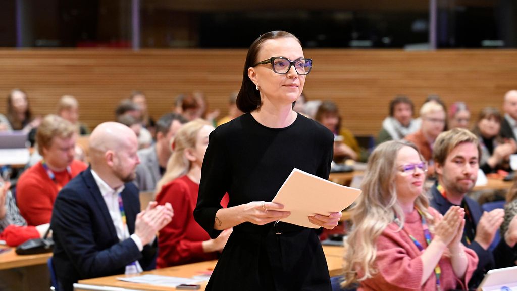 Minja Koskela herkistyi puheessaan ja vastasi kipakasti SDP:n Lindtmanille