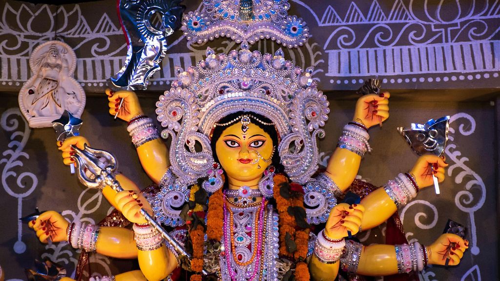Lähes 20 tallautui kuoliaaksi Durga Puja -juhlassa Intiassa