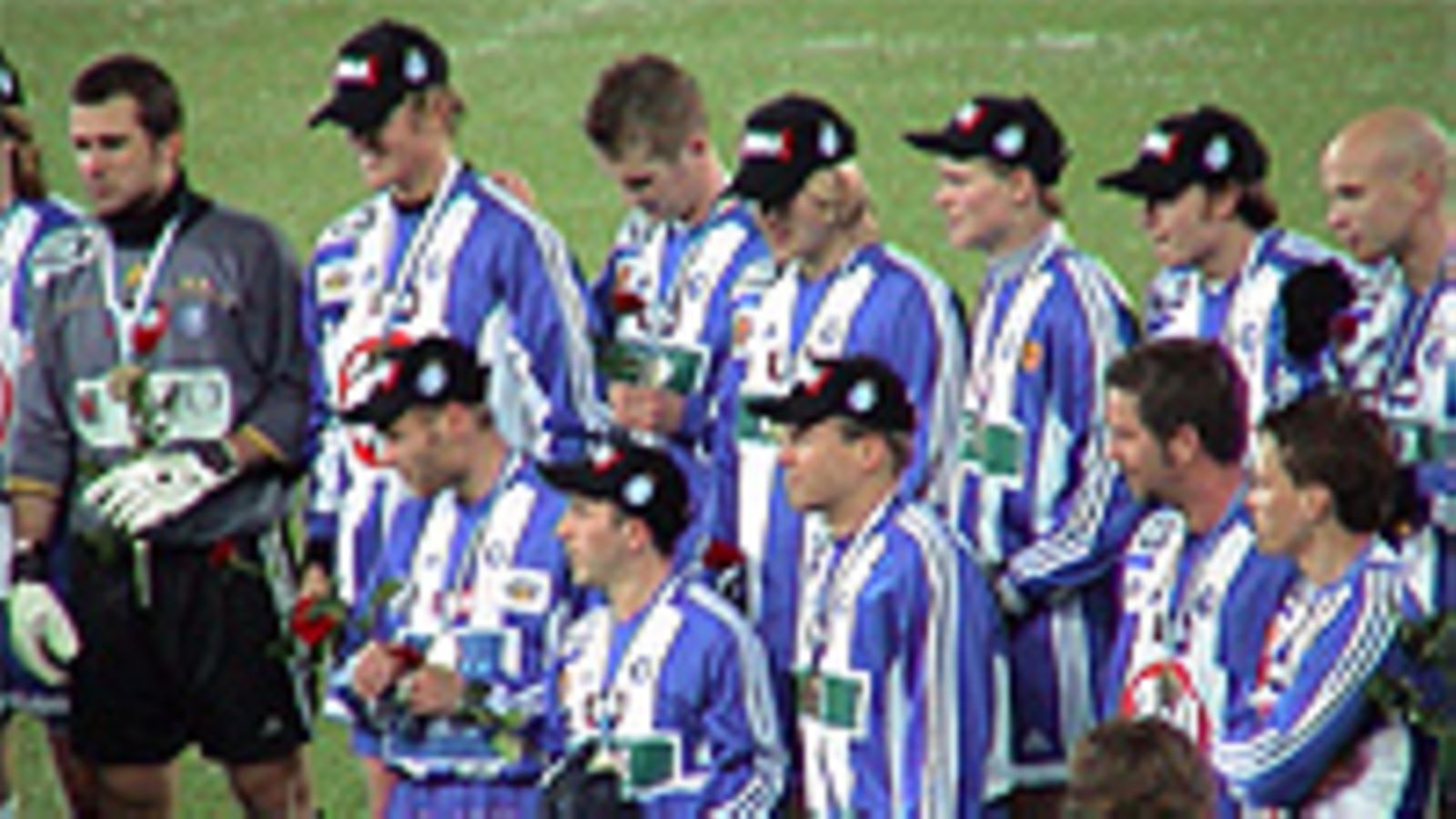 HJK:n mestarijoukkue 2003, photo: Tero Koivula / MTV3i