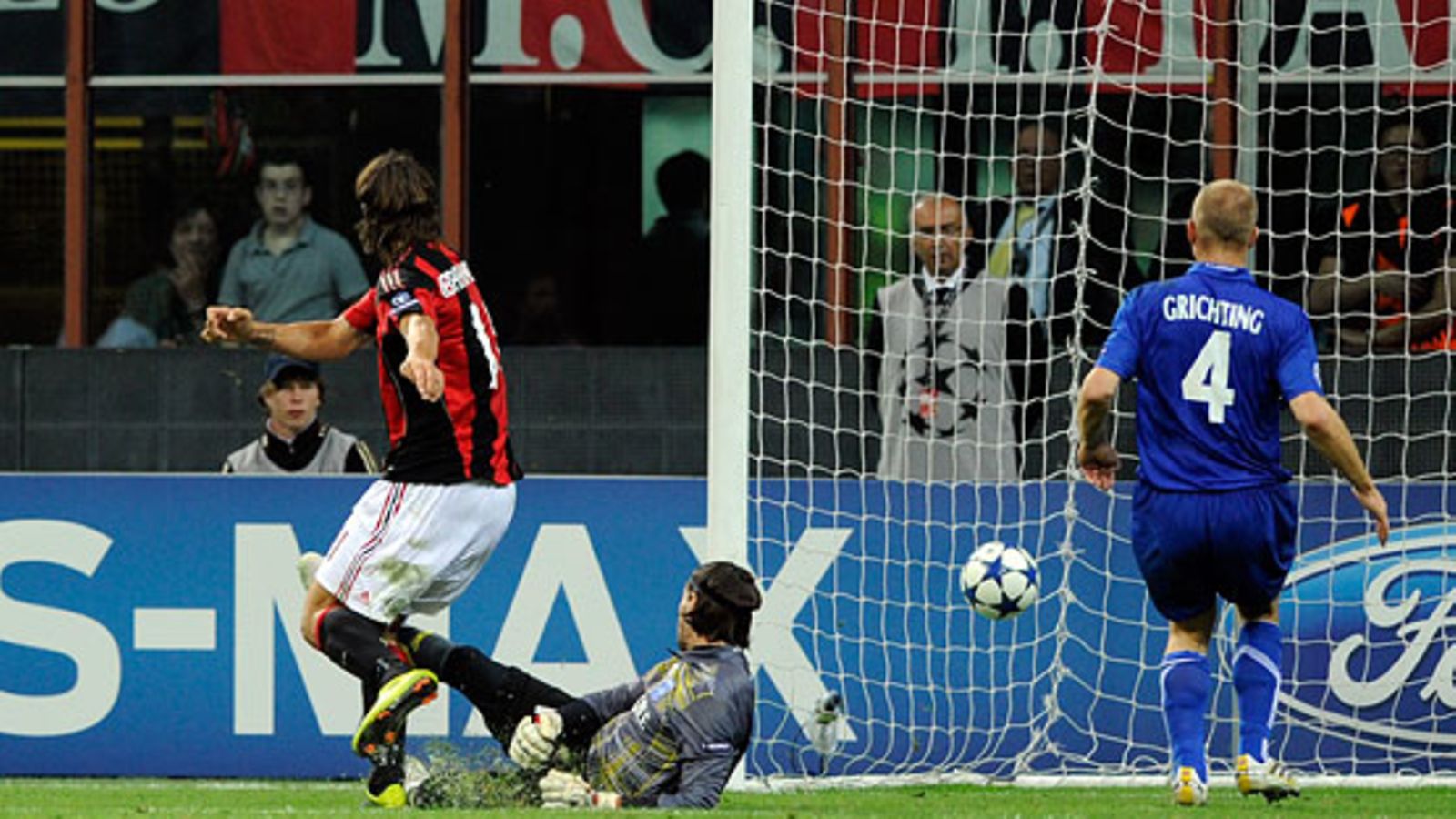 Näin syntyi Zlatanin ensimmäinen maali AC Milanissa, kuva: Claudio Villa/Getty Images