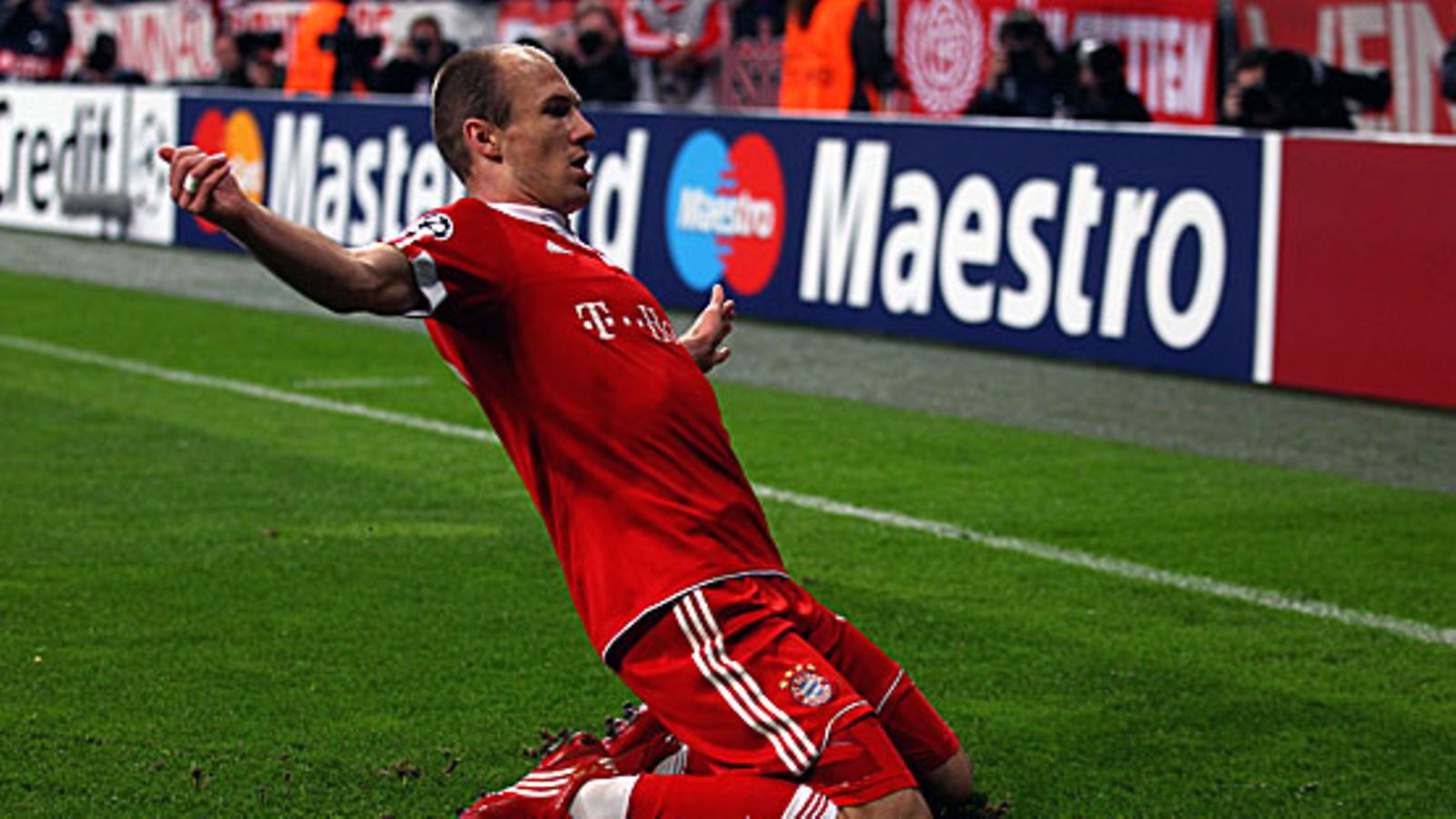 Arjen Robben  ratkaisi Bayernille ensimmäisellä puoliajalla. Kuva: Lars Baron/GETTY.