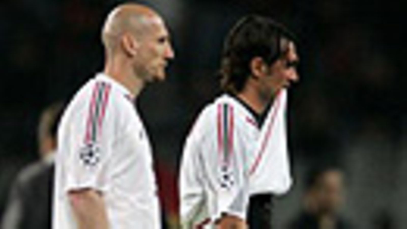 Jaap Stam ja Paolo Maldini, kuva: Clive Brunskill
