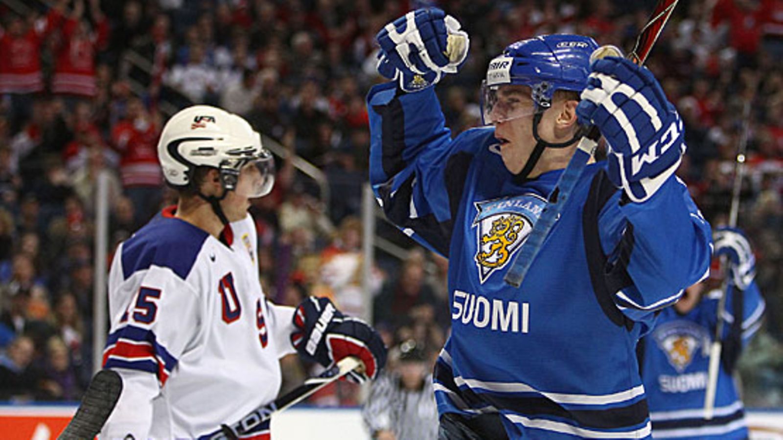 Joonas Nättinen juhlii