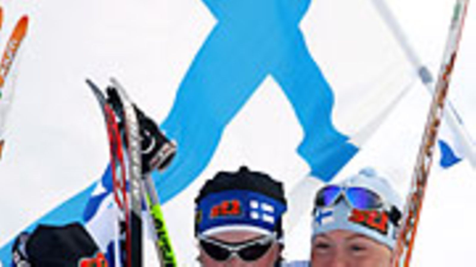 Aino-Kaisa Saarinen, Pirjo Manninen ja Virpi Kuitunen, kuva: EPA/FRANCK ROBICHON