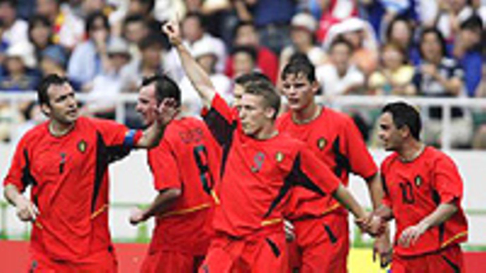 Belgialaiset juhlivat Wesley Sonckin maalia (Laurence Griffiths/Getty Images)