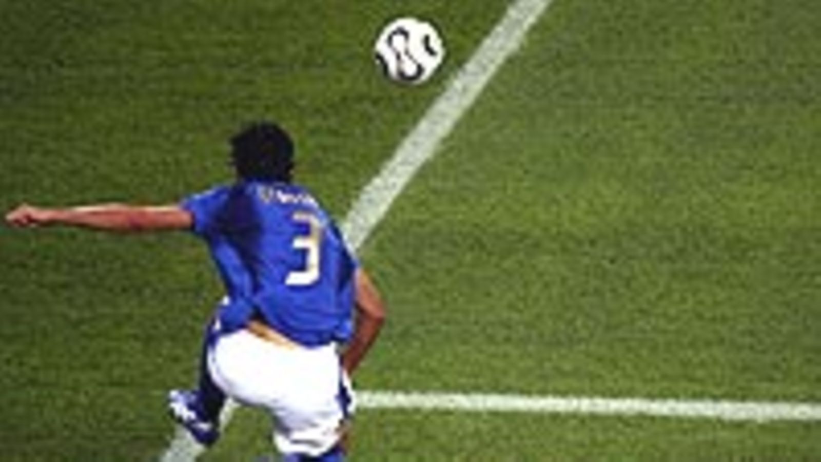 Fabio Grosso, Italia (selin), ja Andrei Gusin, Ukraina, Photo: Michael Steele/Getty Images Sport