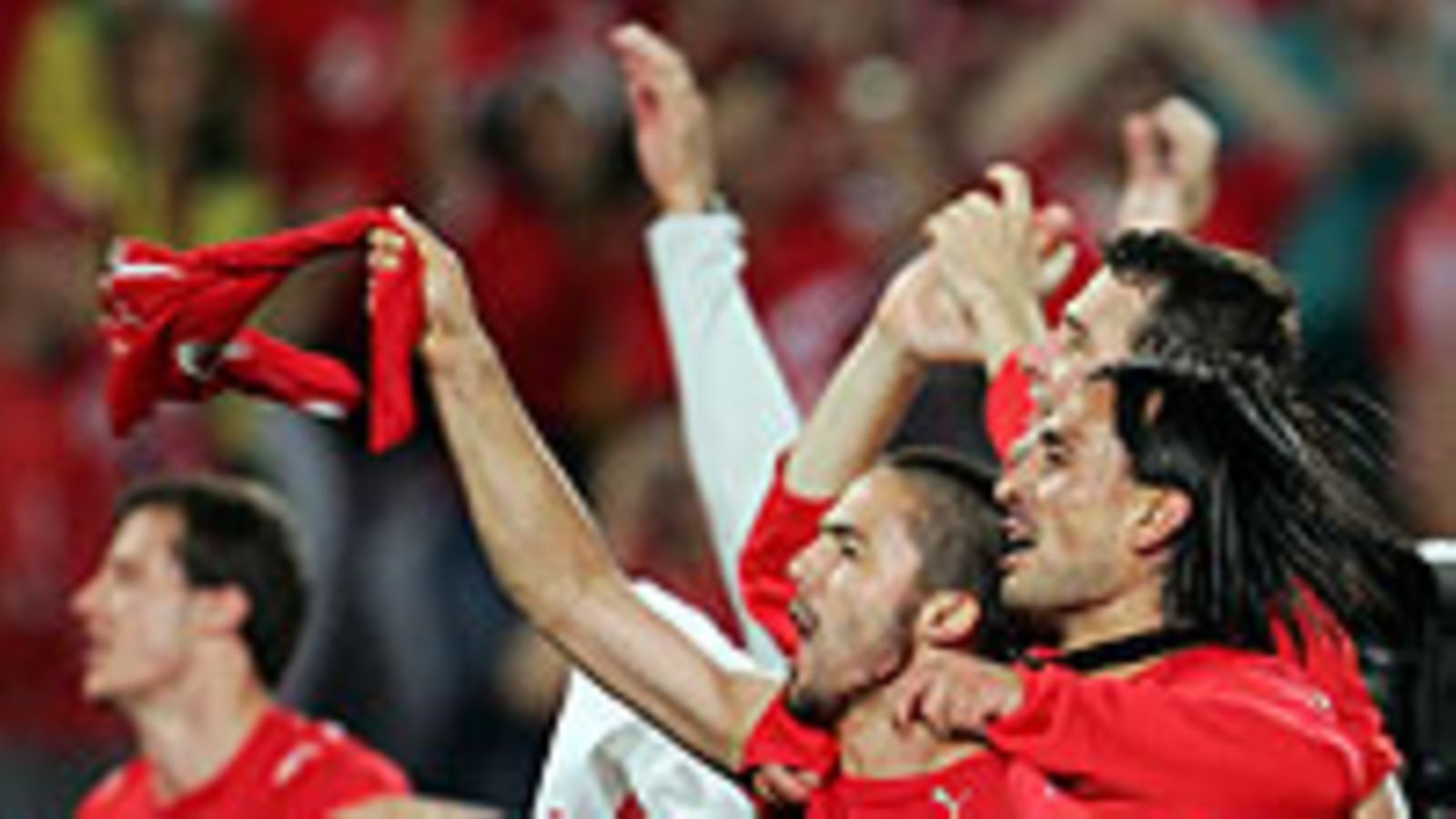 Sveitsin pelaajat iloitsevat, Photo: David Cannon/Getty Images Sport