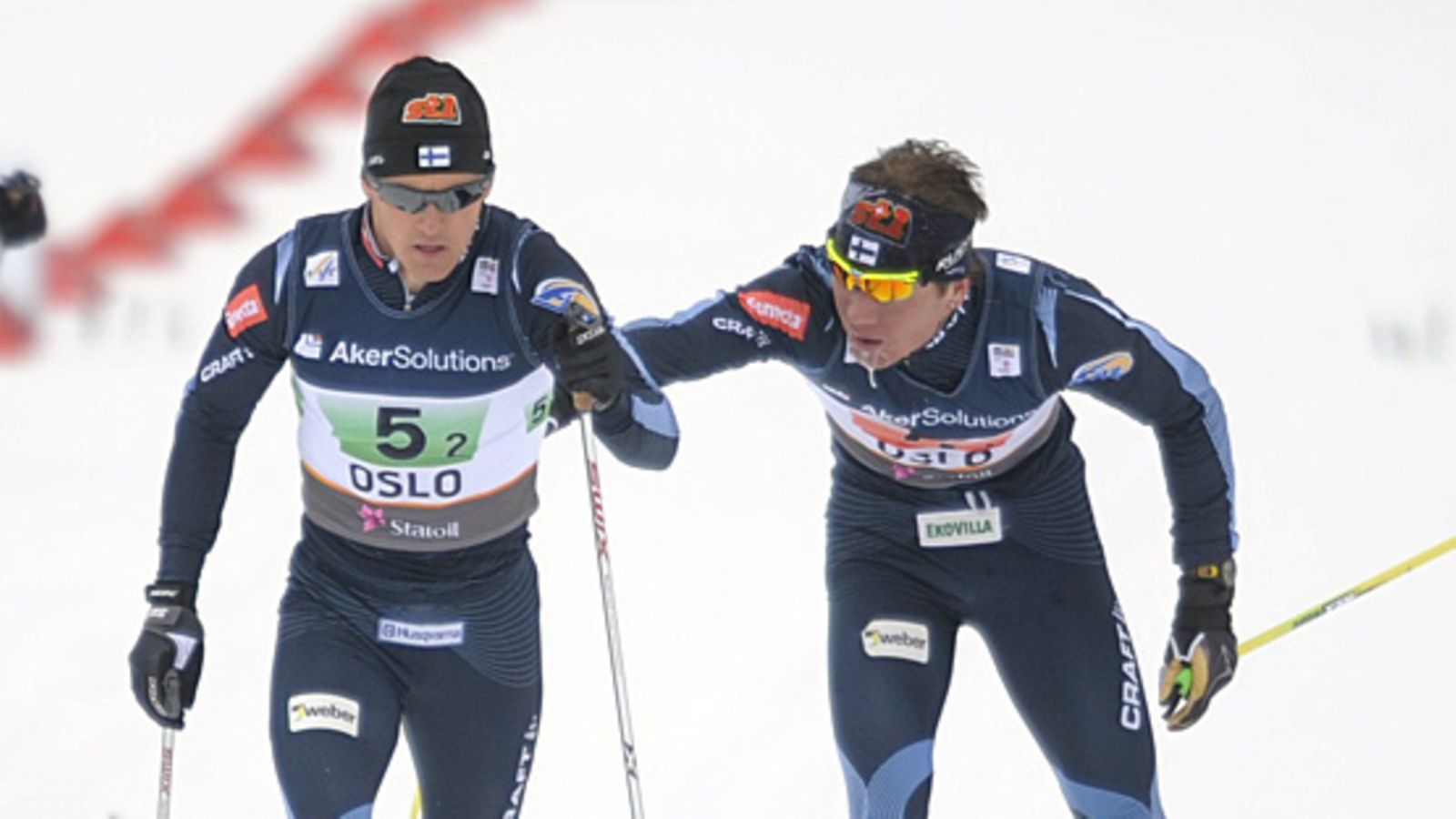 Ville Nousiainen lähettää Sami Jauhojärven matkaan Oslon MM-kisojen viestissä