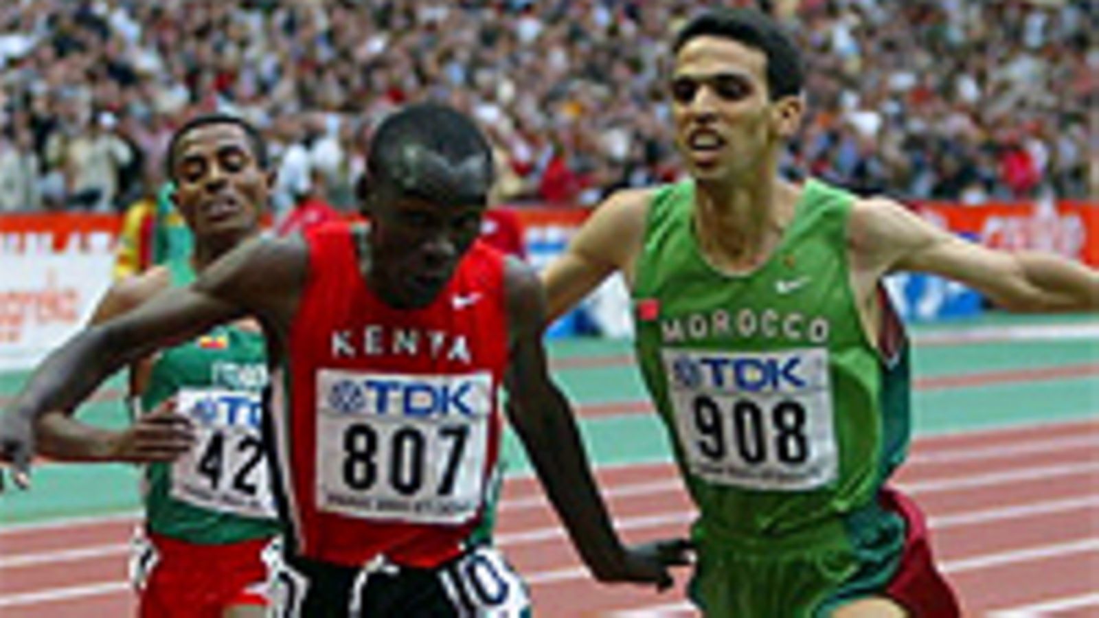 Eliud Kipchoge voittaa Hicham El Guerrouj'n, photo: Michael Steele / Getty Image