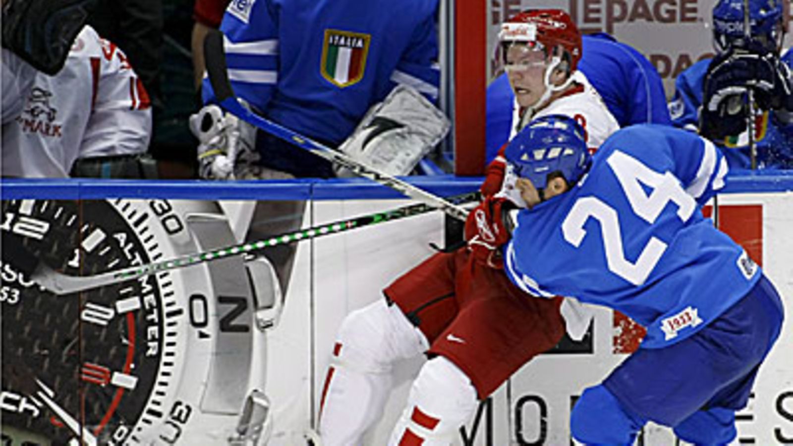 Morten Greenia taklataan, kuva: EPA/CLEMENT ALLARD