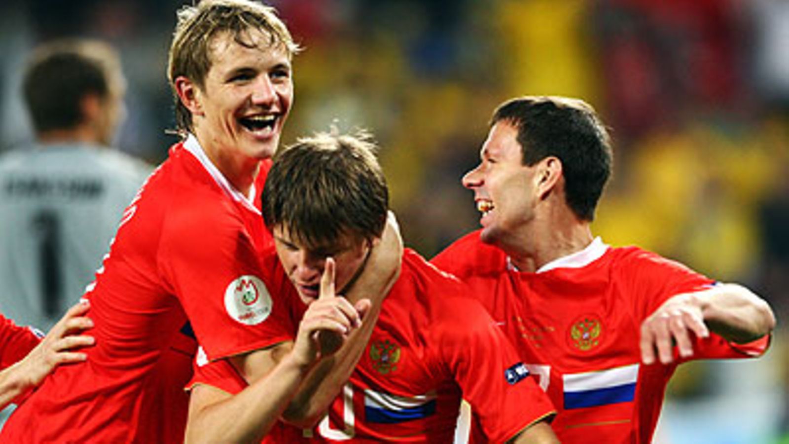 Andrei Arshavin (kesk.), kuva: Christof Koepsel/Bongarts/Getty Images