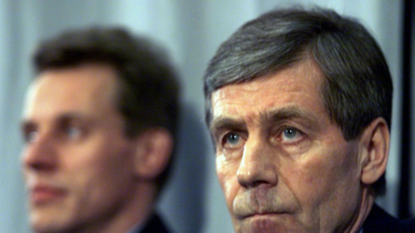 Esa Klinga ja Kari-Pekka Kyrö. Kuva: Lehtikuva, 2001.