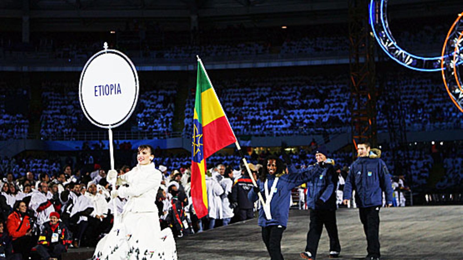 Robel Teklemariam Torinon olympialaisten avajaisissa. Kuva: Vladimir Rys/GETTY.