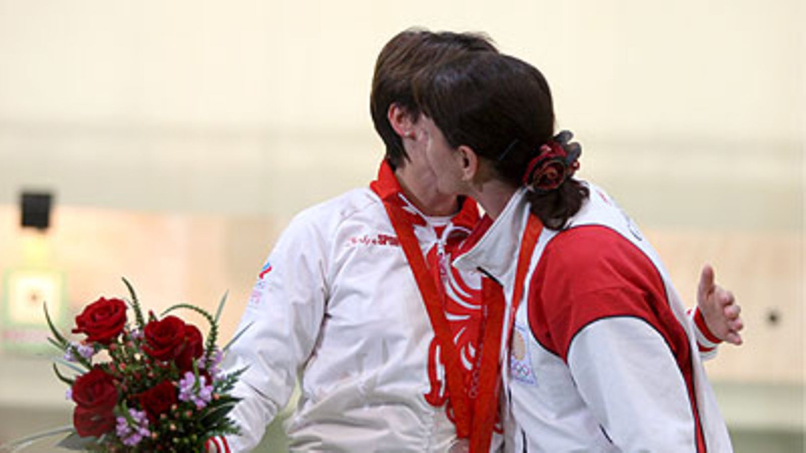 Natalia Paderina ja Nino Salukvadze, kuva: EPA/MICHAEL REYNOLDS