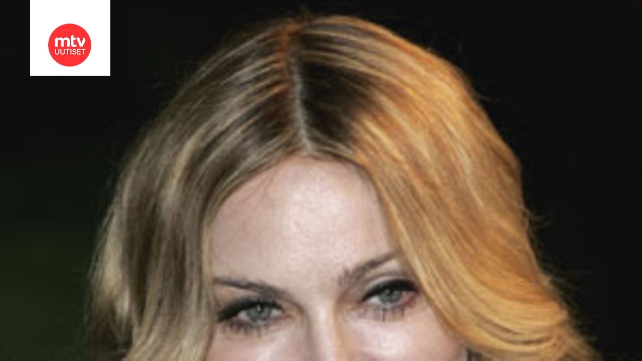 Madonna Taistelee Seksikuvia Vastaan MTV Uutiset madonna-taistelee-seksikuvia-vastaan-mtv-uutiset
