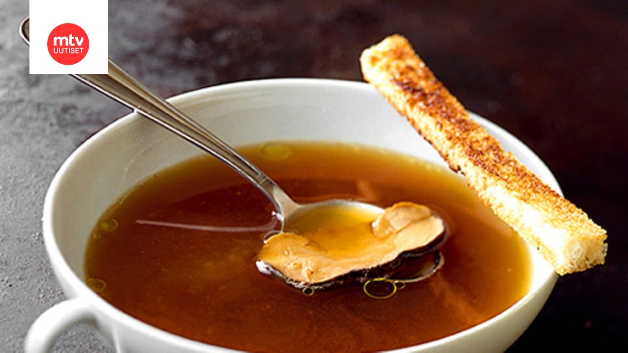 Consommé - lihaliemi herkkutattien kera