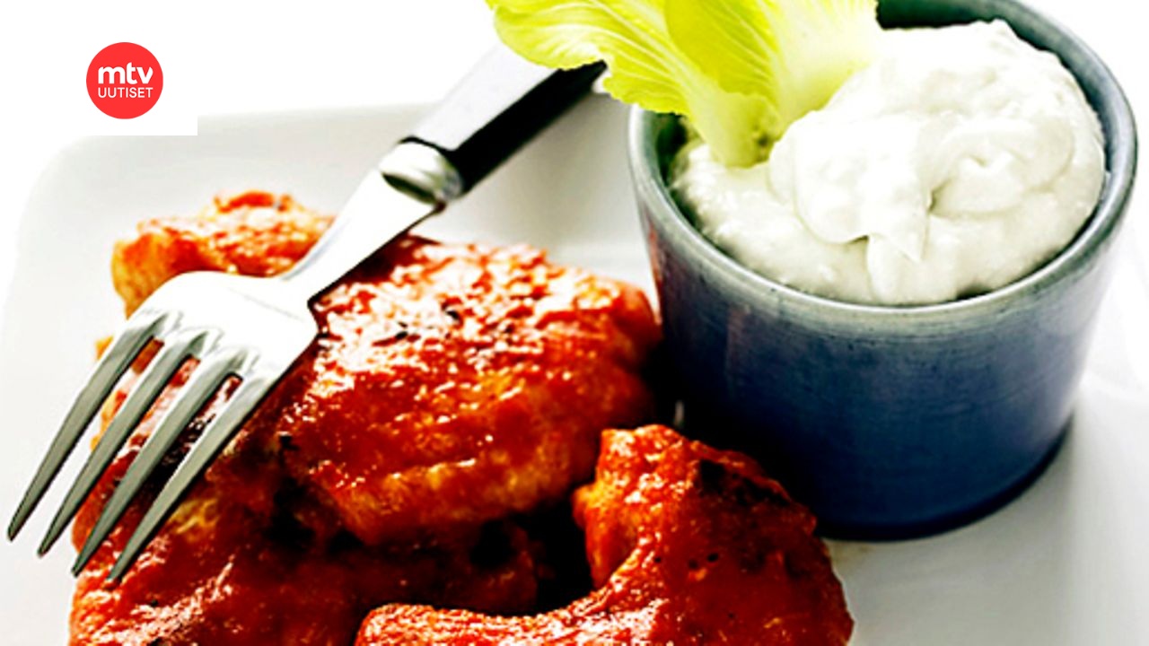Buffalo wings ja homejuustokastike