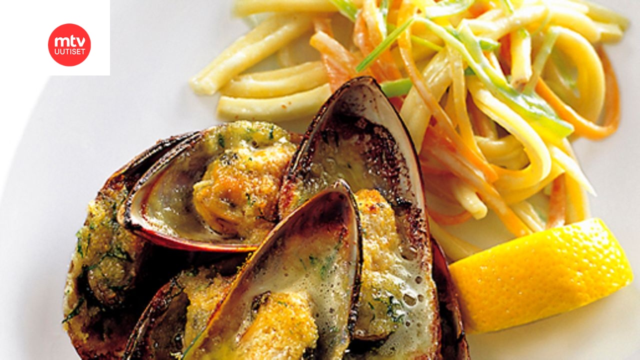 Pasta-julienne ja valkosipulisimpukat