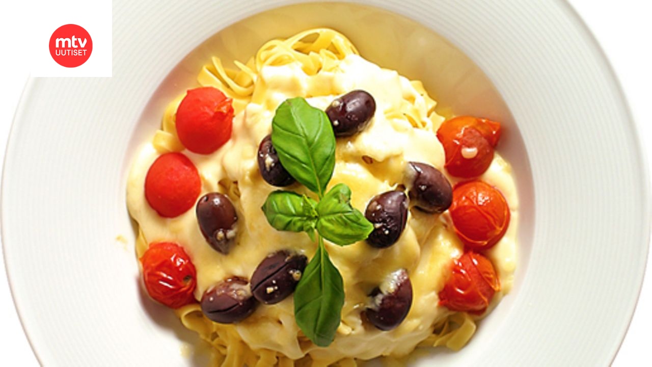 Tagliatellea ja juustokastiketta