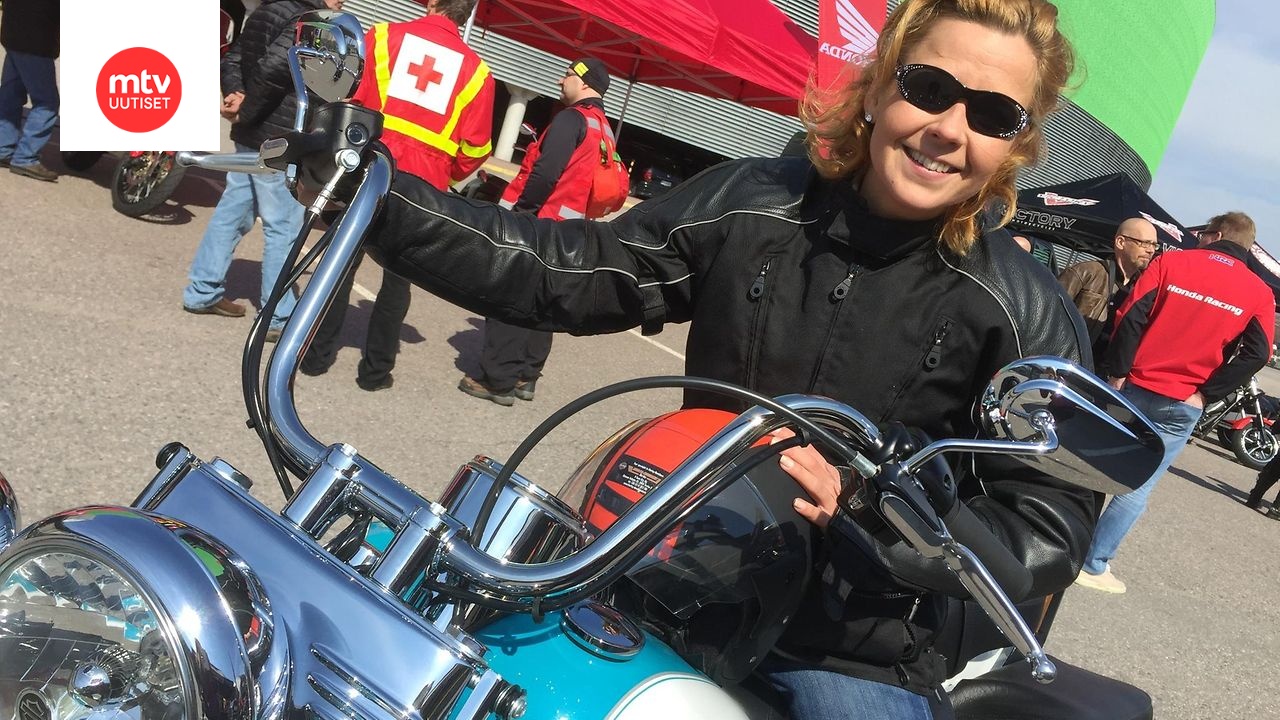 Harley Runko Ensimmäinen suuri moottoripyörien koeajopäivä sai hifistelijät ...